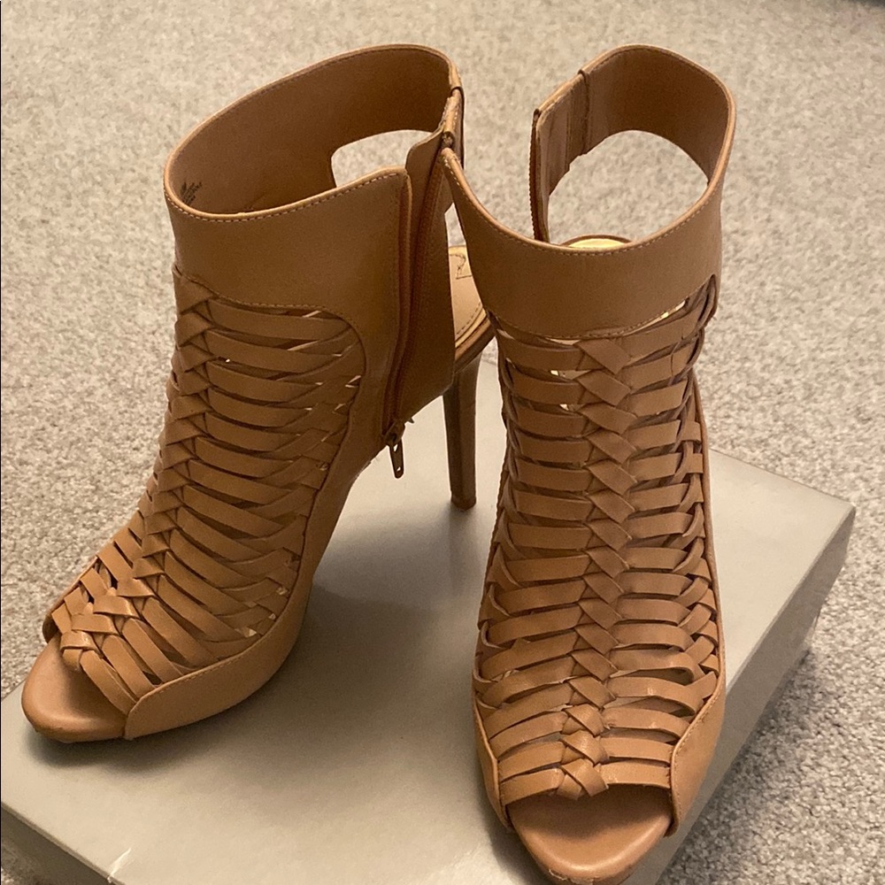Women's Tan Peep-Toe Heeled Sandals